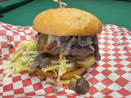 The bacon mushroom, Swiss BMS Burger