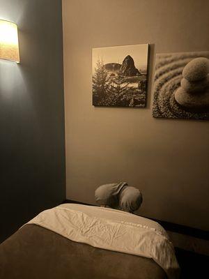 Hand & Stone Massage and Facial Spa