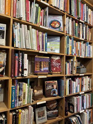 Henniker Book Farm and Gifts