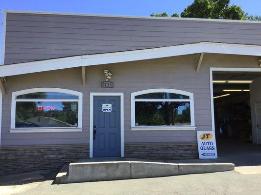 JT Auto Glass