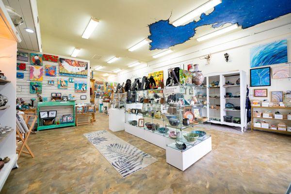 Moon Over Water Gallery & Artisan Market