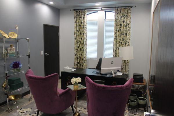 Take the first step towards better mental health. Schedule a visit to our welcoming clinic today.