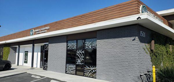 Valley Strong Visalia Branch Exterior