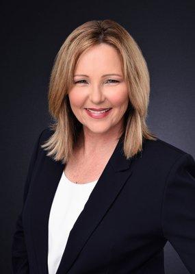 Julie Woods - RE/MAX Realty