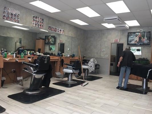 Gentlemen's Barber Shop