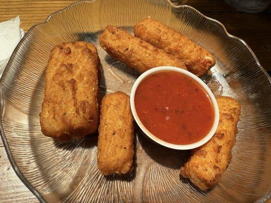 Decent mozzarella sticks