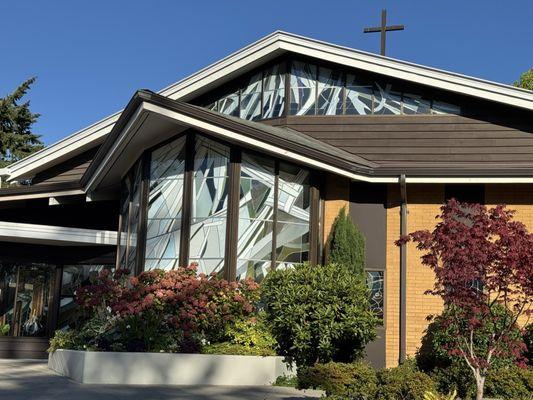 Early 1970's architecture. Construction began in Winter 1971 and completed Spring 1972.