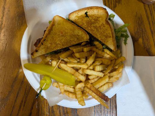 Deluxe Grilled Cheese Sandwhich