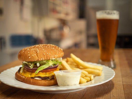 Delicious cheeseburger and beer from our cafè, Dave's Dawghouse