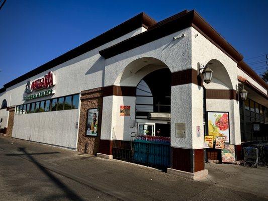 Vallarta Supermarkets