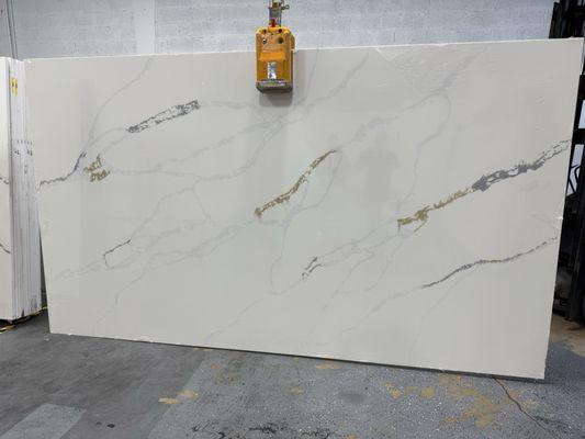 Calacatta Saint Laurent Super Jumbo