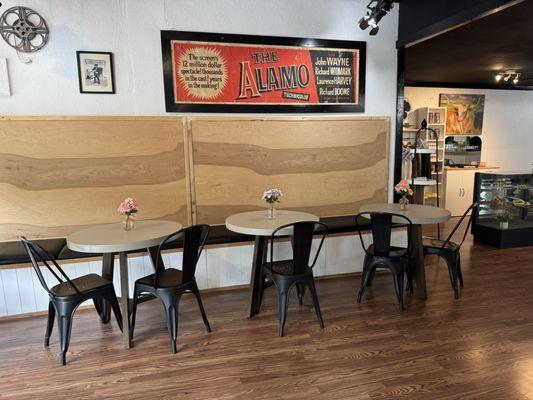 Las Moras Creek Cafe