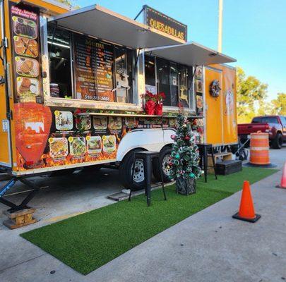 Tacos Al Pastor El Trompo