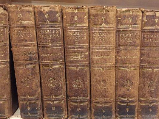 The world just learned that Charles Dickens left a treasure in his study. Can beat the clock and escape with it?