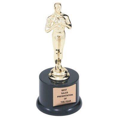 Who says you can't win an Oscar look alike?