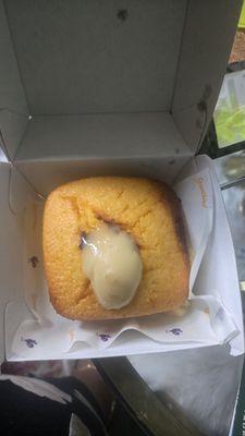 Cornbread with maple butter