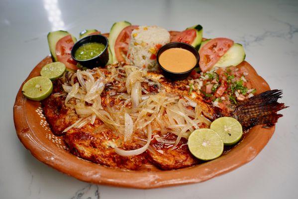 Mariscos Y Tacos Los Puercos