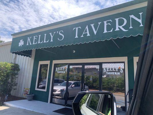 Kellys Tavern