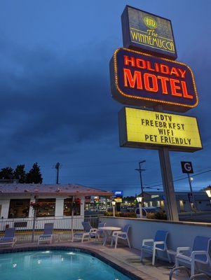 Holiday Motel