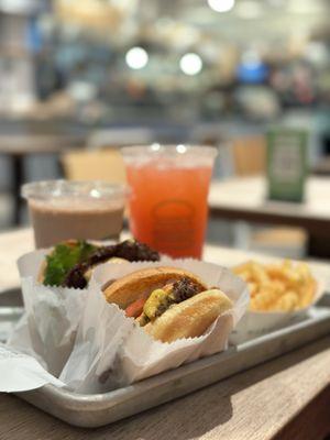 Shake Shack Long Beach