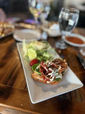 Deconstructed Salmon w/crispy prosciutto sandwich