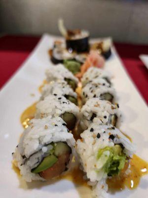 Spicy salmon Roll