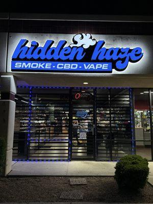 Hidden Haze Smoke & Vape