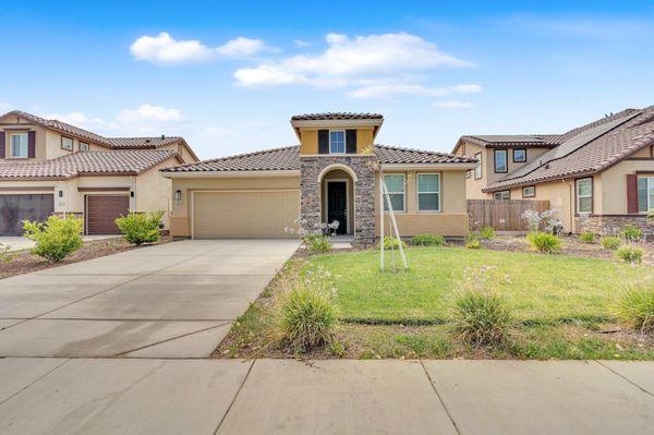 Christine Kinsley - BerkshireHathaway Home Services Drysdale