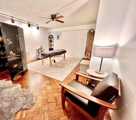 Knots & Kneads Massage