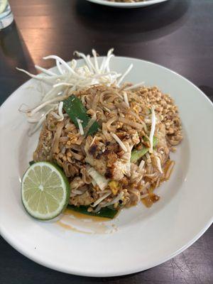 Pad Thai with chicken