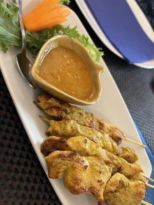 Chicken satay with excellent peanut sauce