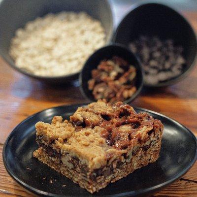 Carmelita - oat, chocolate, pecan, coconut caramel