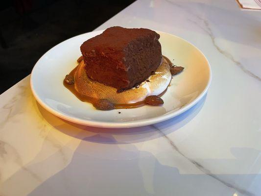 El Diablo, a delicious dessert with chocolate mousse, meringue, nuts, and a tequila caramel sauce.