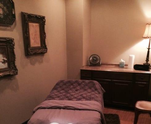 We offer neuromuscular therapy as well as pre-natal Swedish techniques. Come to relax or find relief for chronic pain.