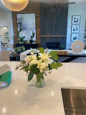 The flimsy $140 bouquet that was delivered