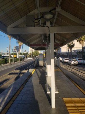 Grand / LATTC Metro Station