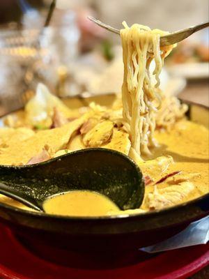 They use wonton noodles for khao soi