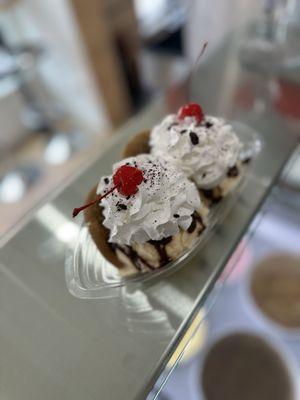 Warm cookie sundae....Yes, PLEASE!