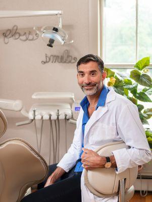 Dr. Robert DeRegis, DMD, Lexington, MA Dentist.