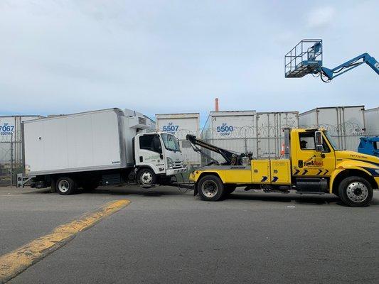 Hernandez Tow & Road Services