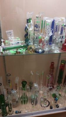 B & K Smoke Shop