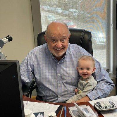 Maryn is supervising Poppy today while he writes appraisals.