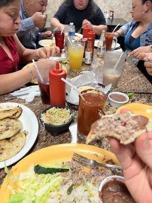 Viva El Salvador Restaurante and Bar