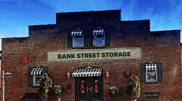 Bank Street Storage
216 Bank St.
Lenoir City, TN 37771