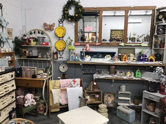 The Painted Daisy Antique Boutique