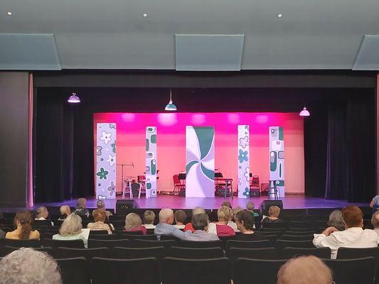 Sara Belle November Stage