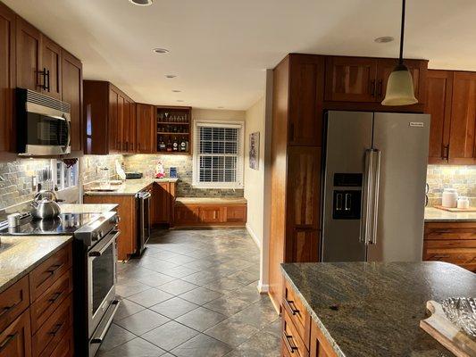 Under cabinet lights