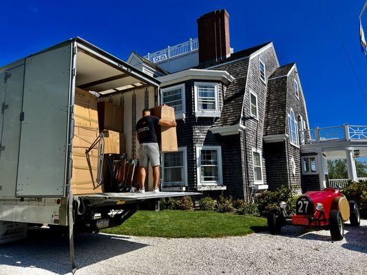 Hamptons moving service NYC