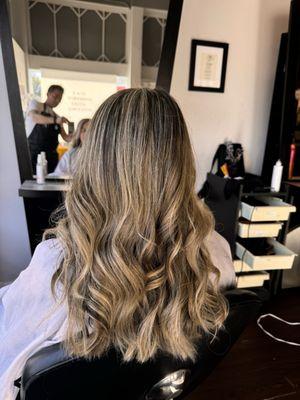 I liked Paul to do my hair - balayage. That's was amazing!!! Make me so style!