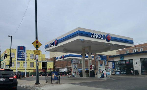 Whooaa, nice! The first ARCO I have seen in Chicagoland since around 1985!